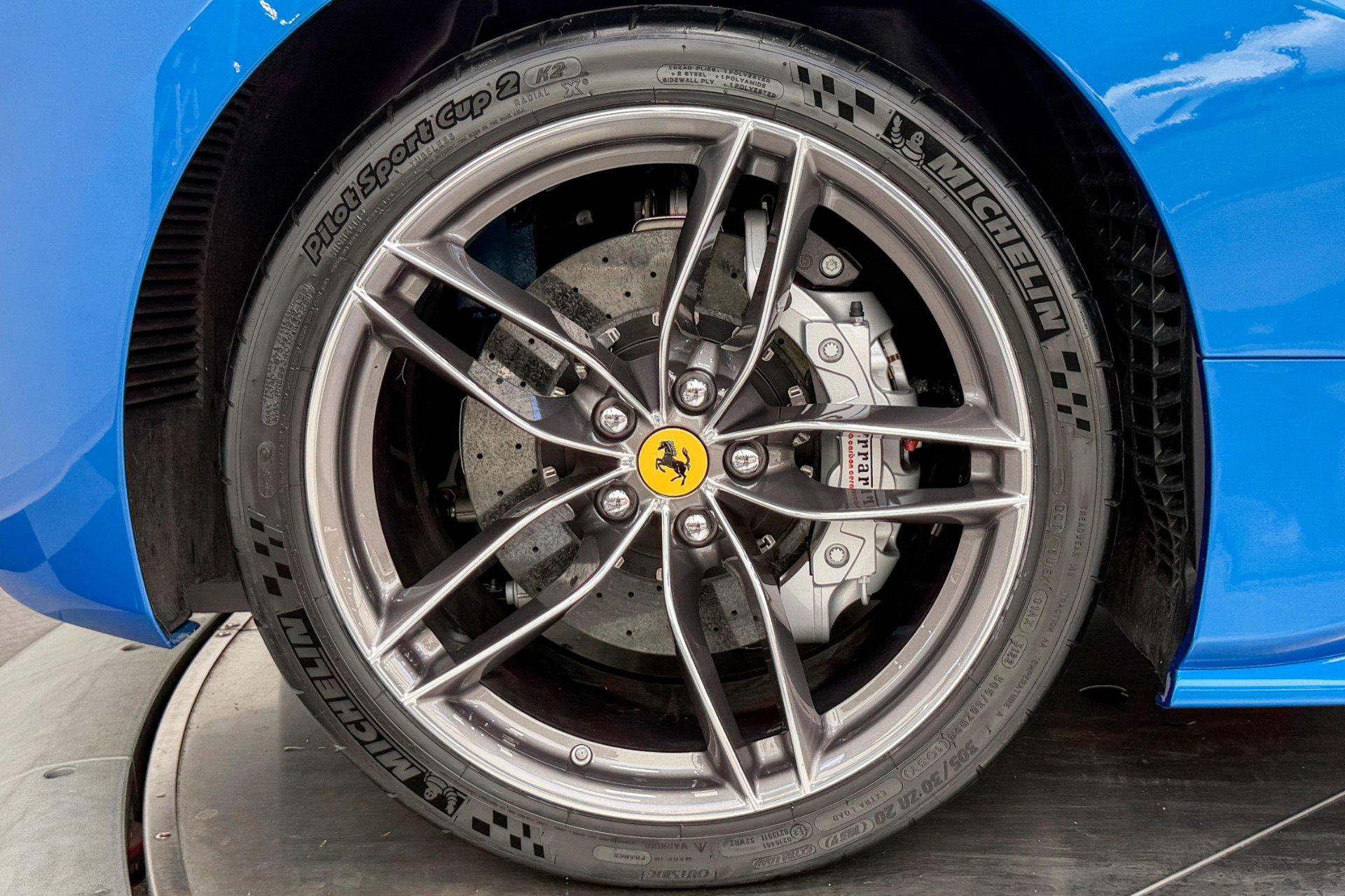 Used 2018 Ferrari 488 Spider RWD image 27