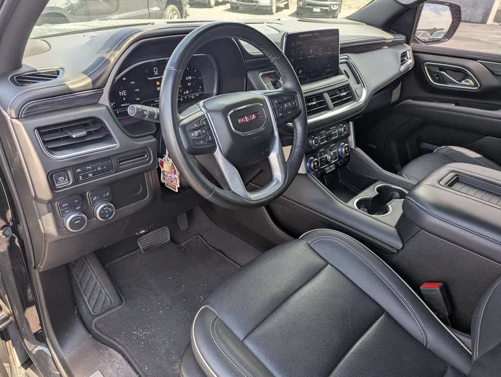 Used 2023 GMC Yukon XL SLT w/ SLT Premium Package AWD/4WD image 23