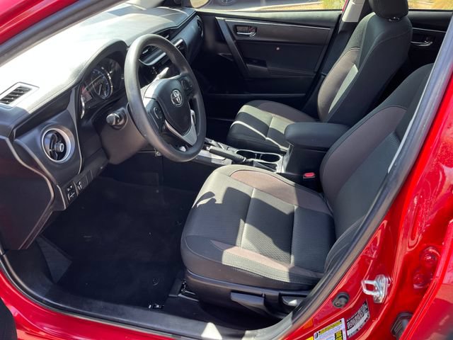 Used 2019 Toyota Corolla LE w/ Carpet Mat Package (TMS) FWD image 3