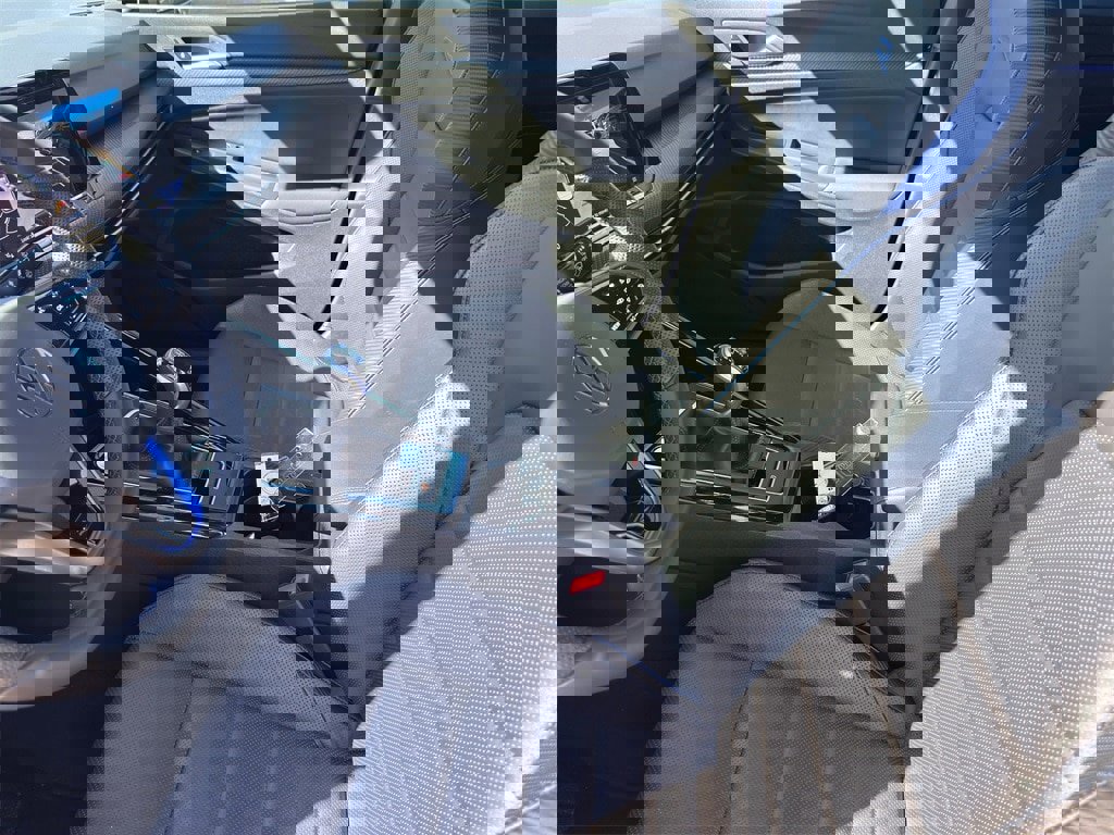 Used 2024 Volkswagen Golf R image 11