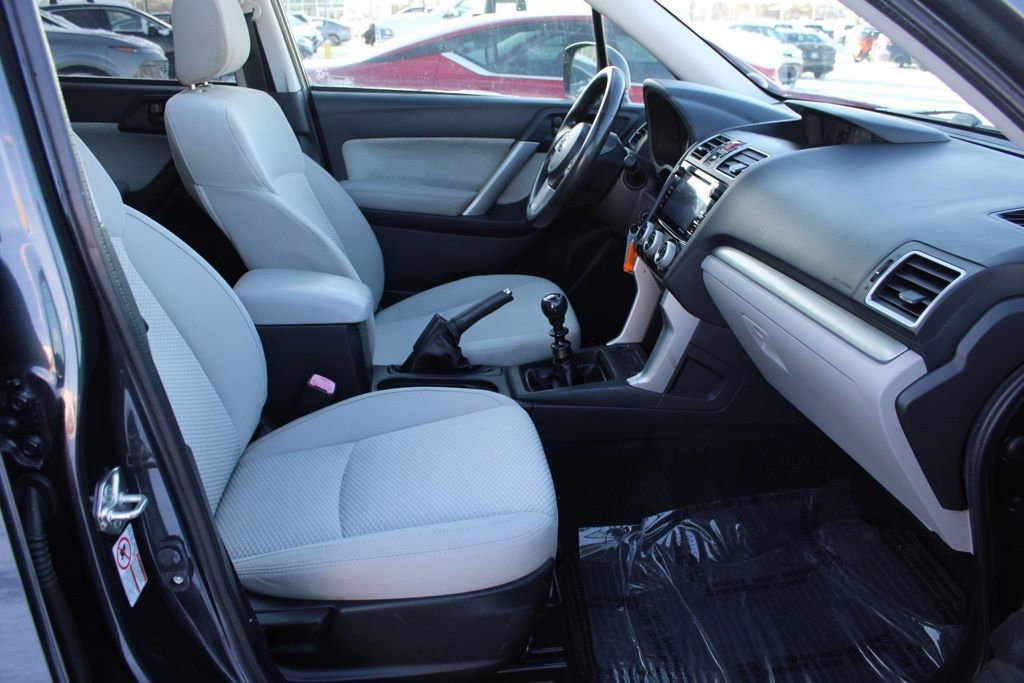 Used 2017 Subaru Forester 2.5i Premium image 18