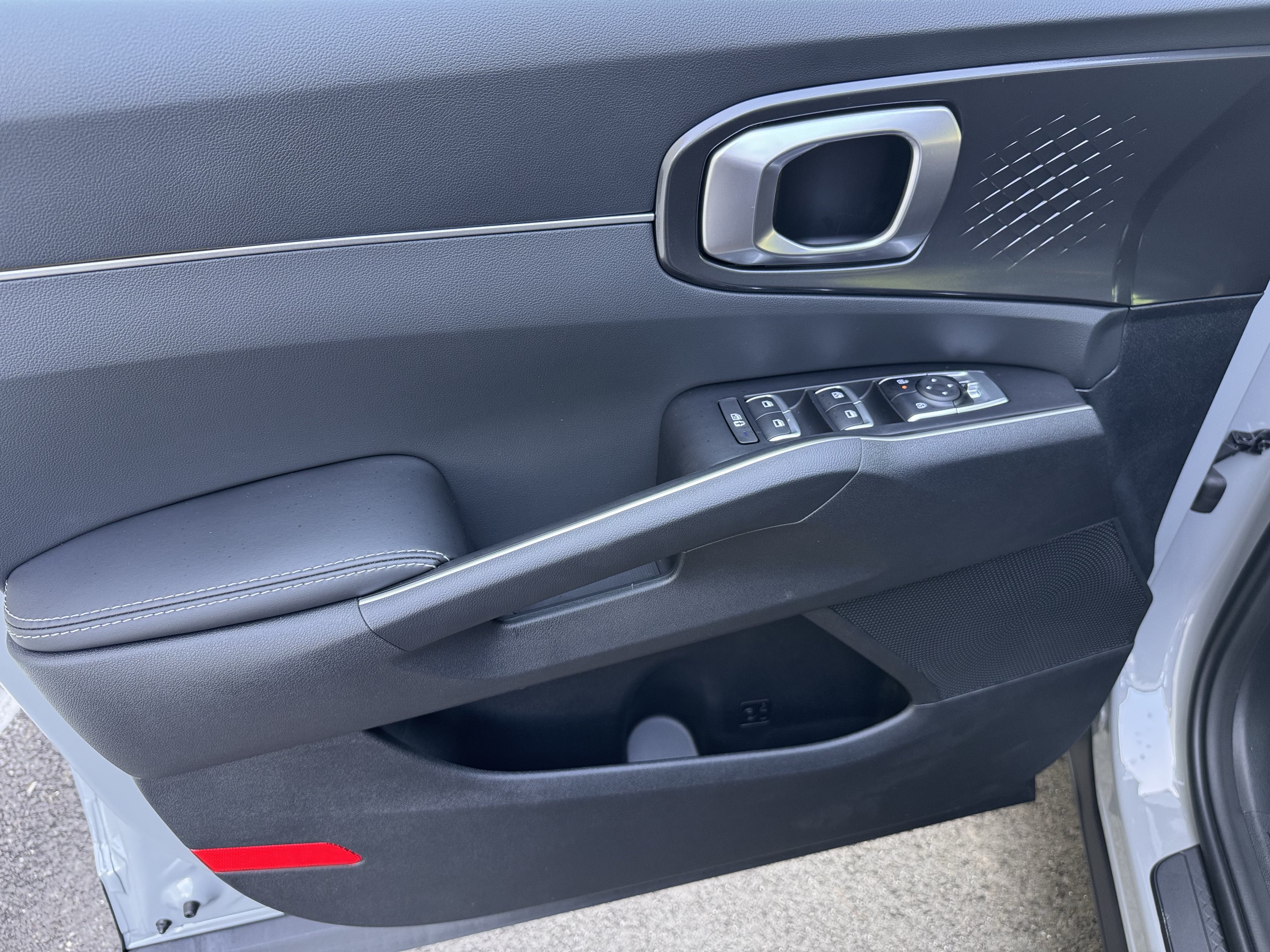 New 2026 Kia Sorento S FWD image 22
