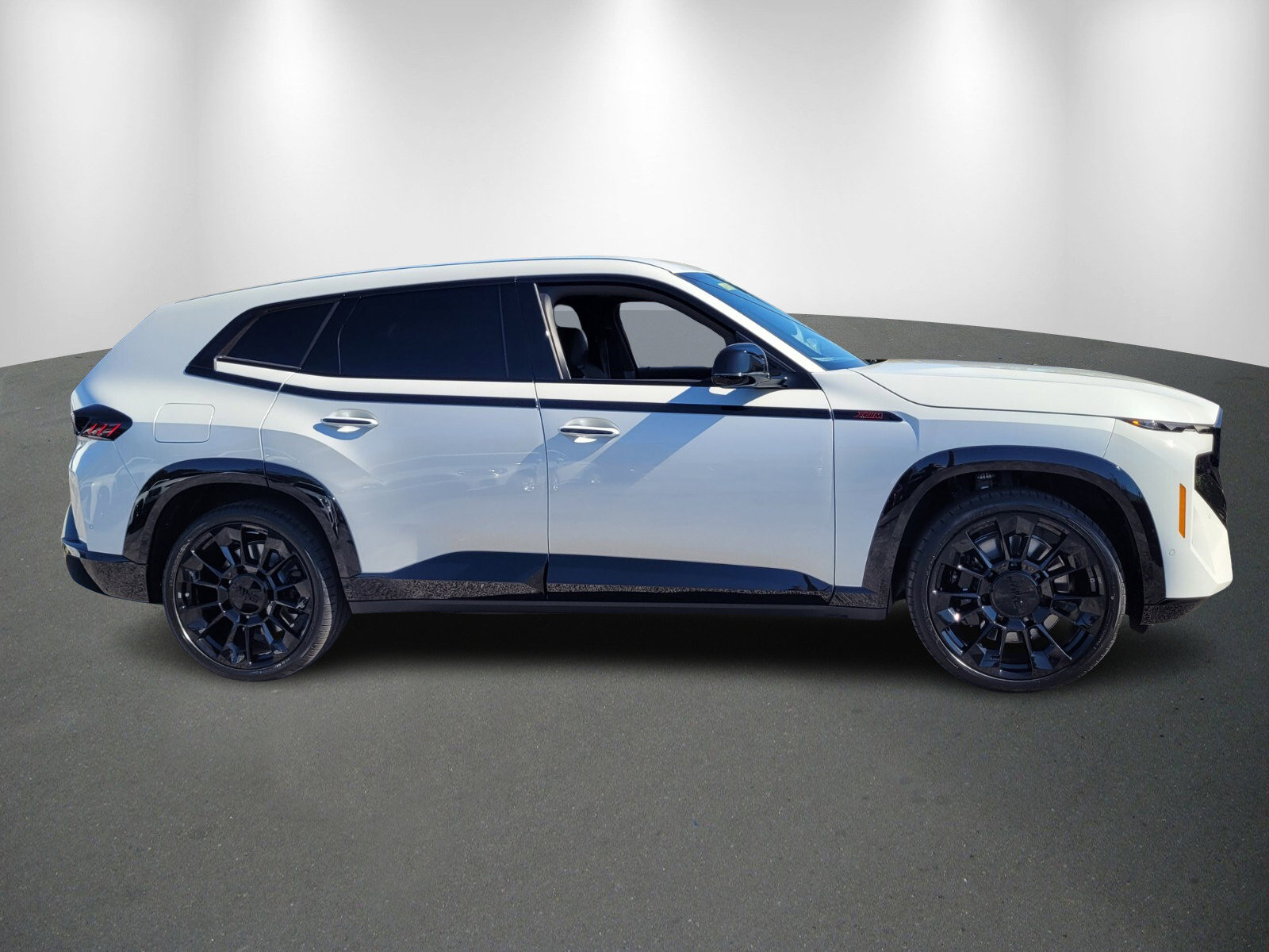 New 2026 BMW XM Label Red image 8