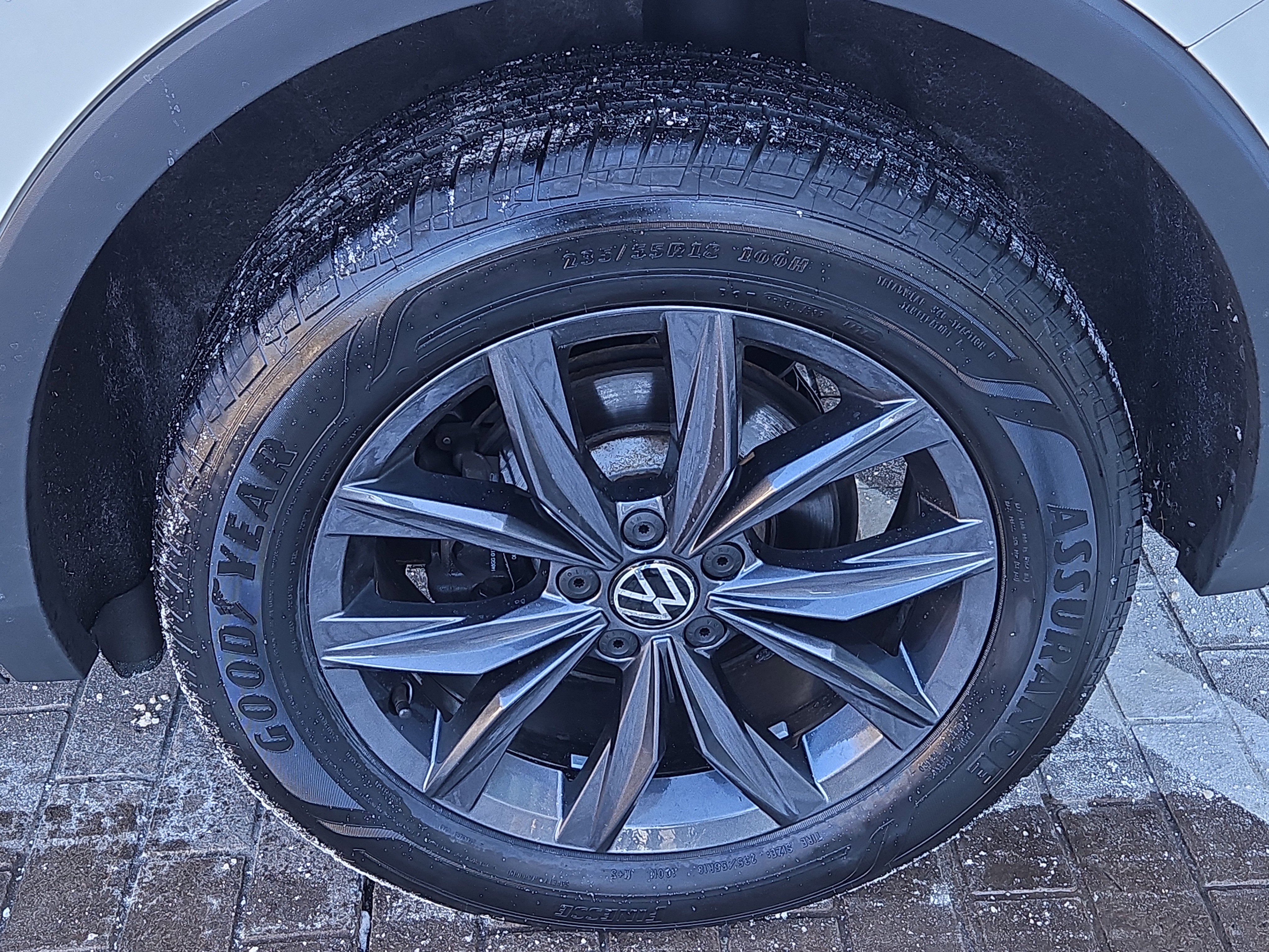 Certified 2022 Volkswagen Tiguan SE w/ Panoramic Sunroof Package image 28