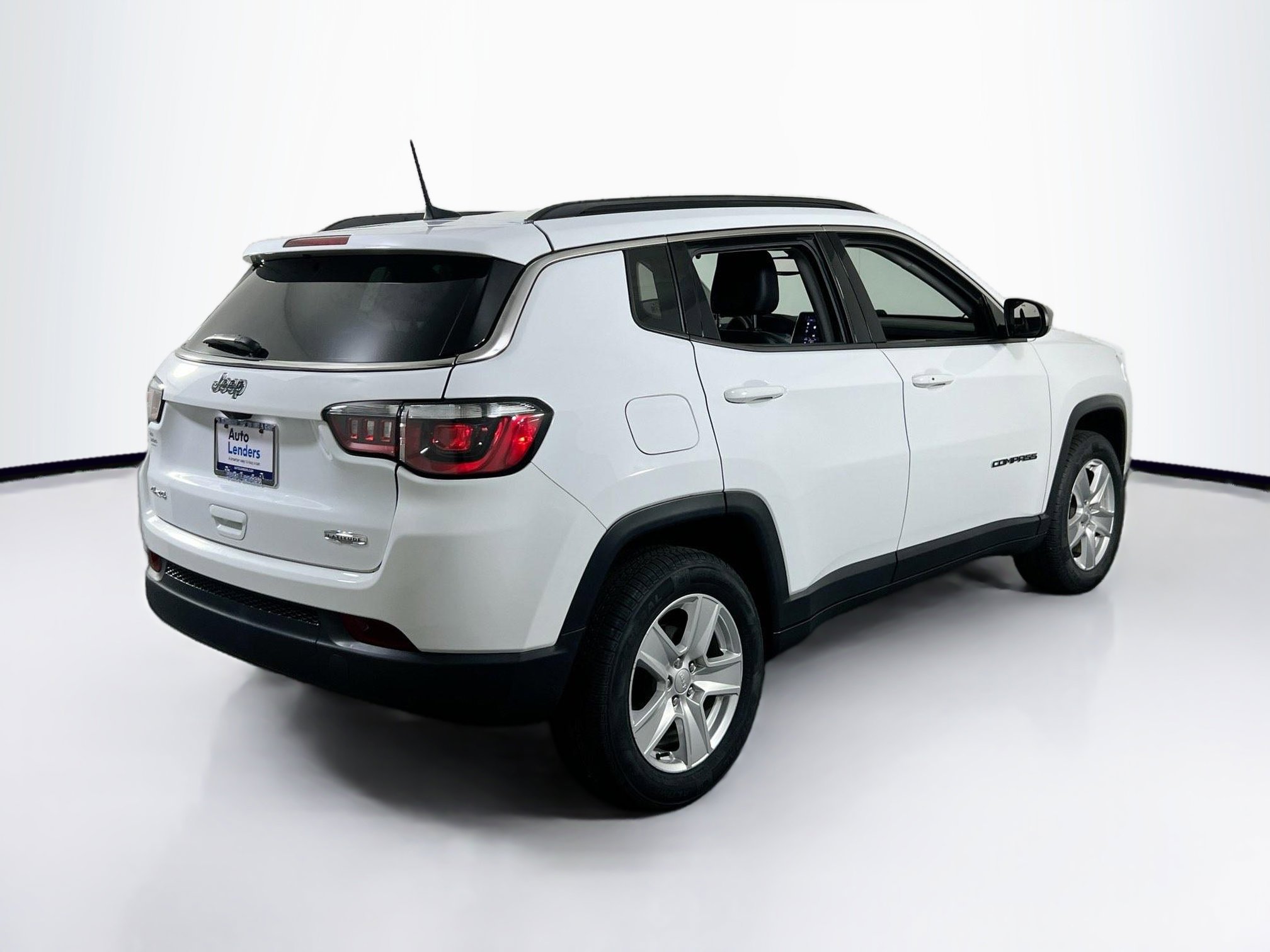 Used 2022 Jeep Compass Latitude image 5