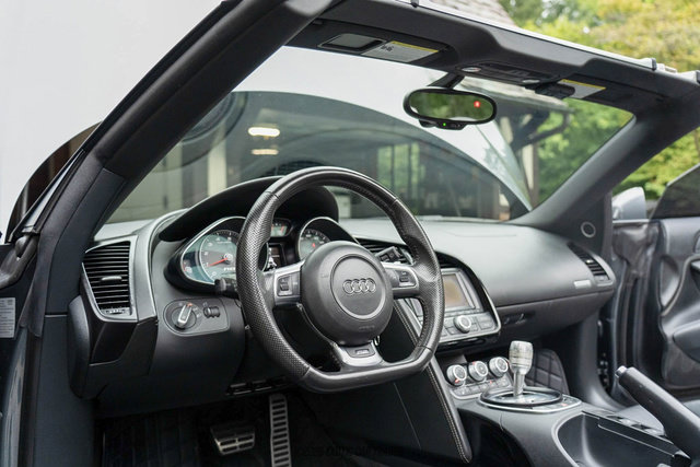 Used 2012 Audi R8 V8 AWD/4WD image 32