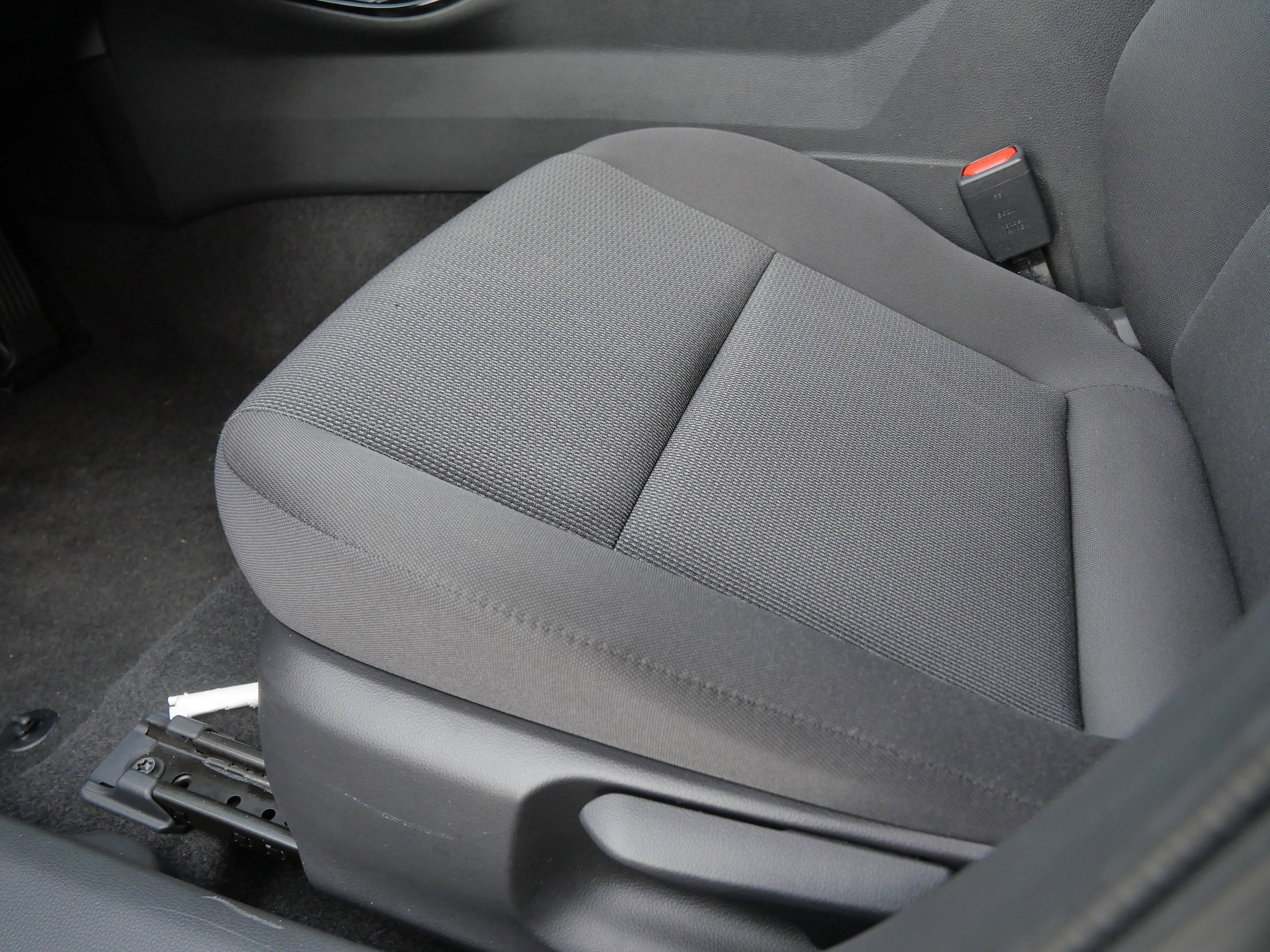 Certified 2025 Toyota Prius LE image 21