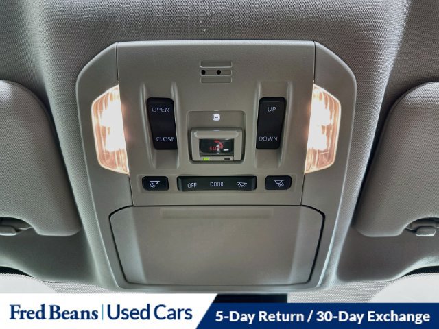 Used 2023 Toyota Highlander XLE AWD/4WD image 42