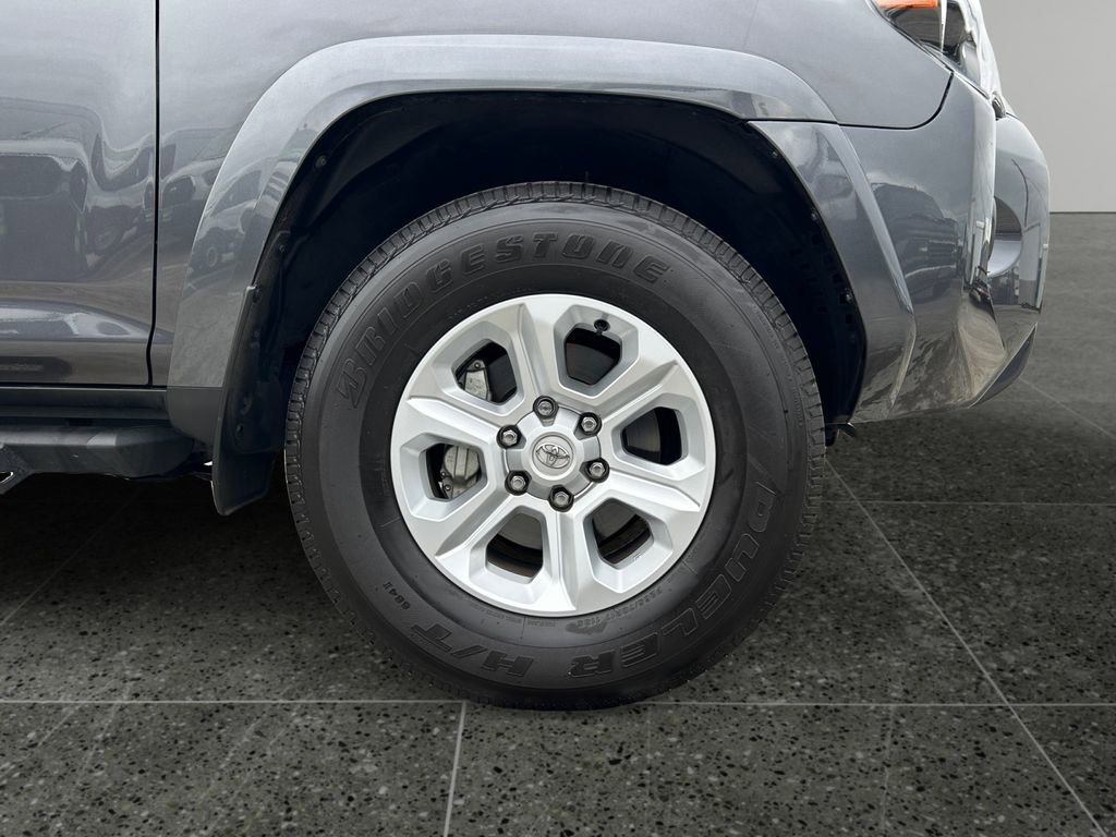Used 2022 Toyota 4Runner SR5 Premium image 10