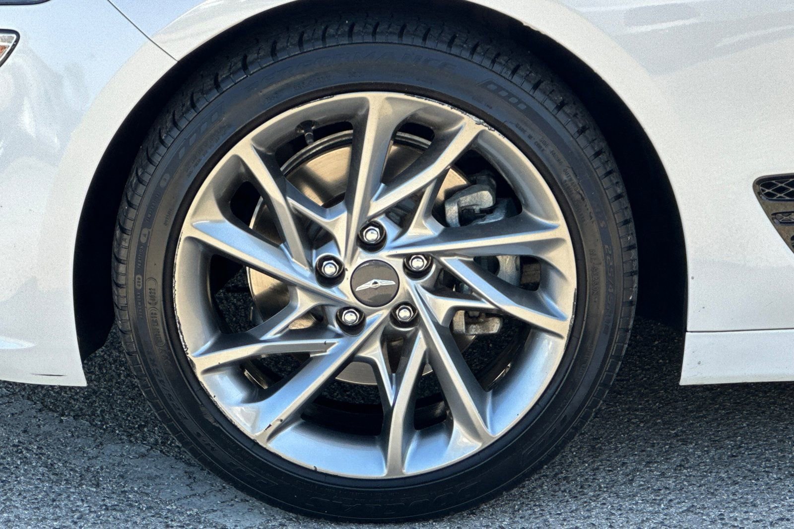 Used 2022 Genesis G70 2.0T RWD image 32
