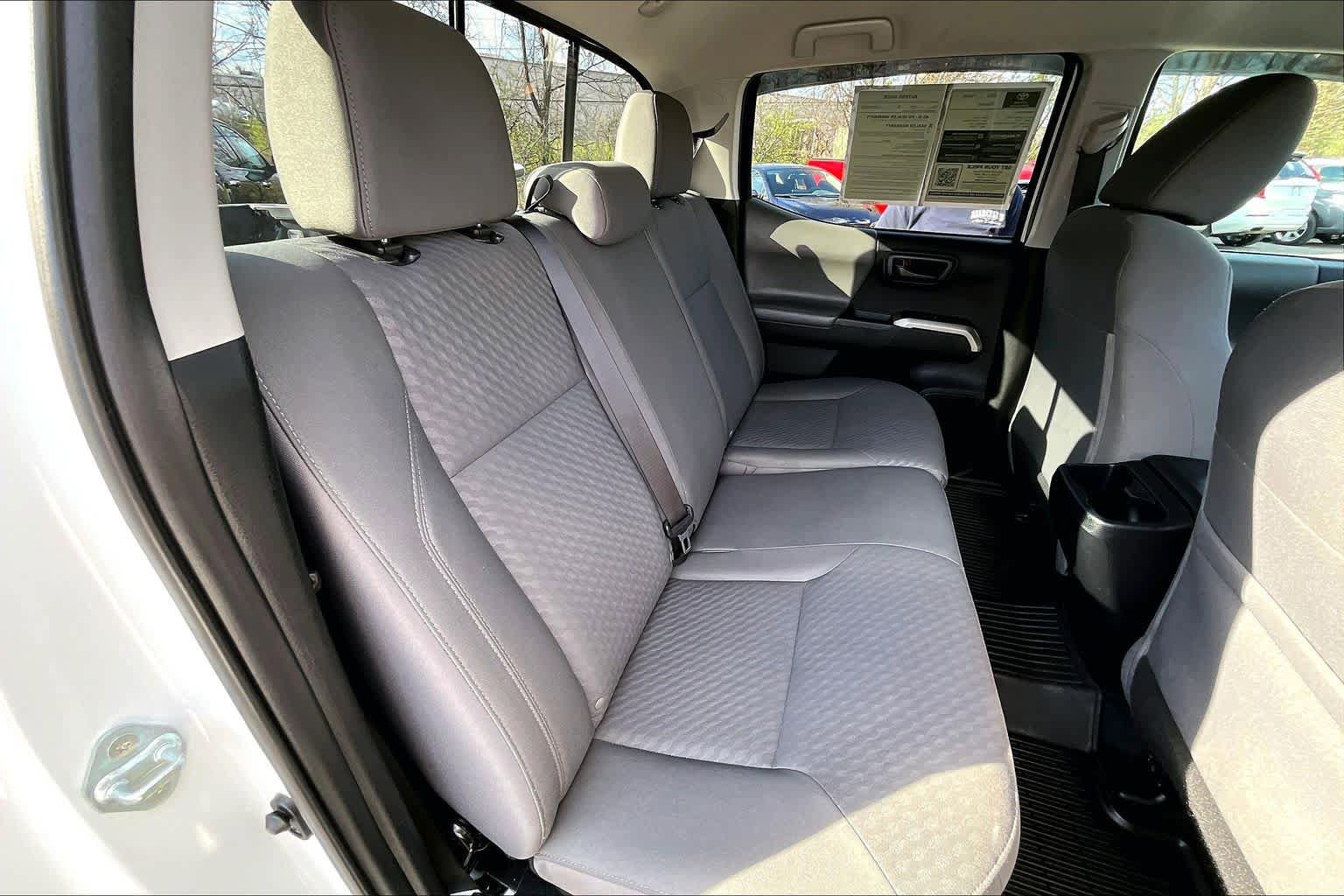 Used 2023 Toyota Tacoma SR5 AWD/4WD image 18