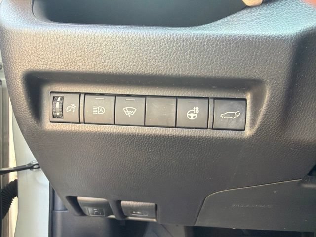 Used 2020 Toyota RAV4 XLE Premium AWD/4WD image 27