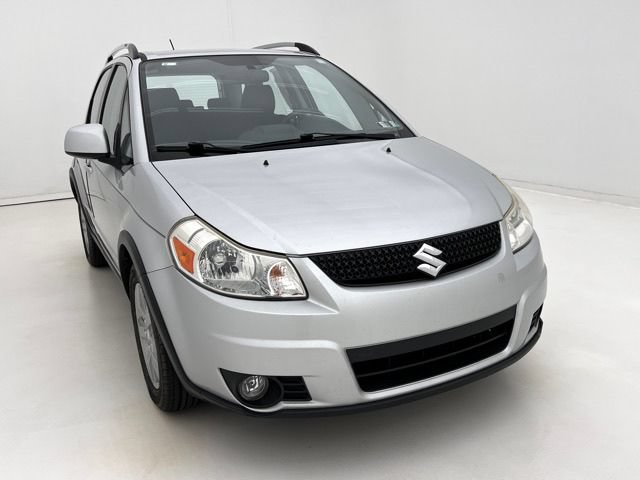 Used 2010 Suzuki SX4 Touring AWD/4WD image 3