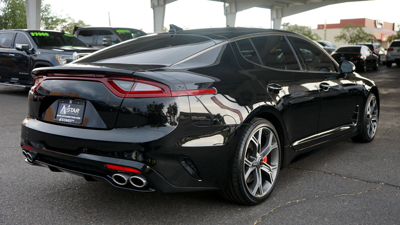 Used 2021 Kia Stinger GT2 image 3
