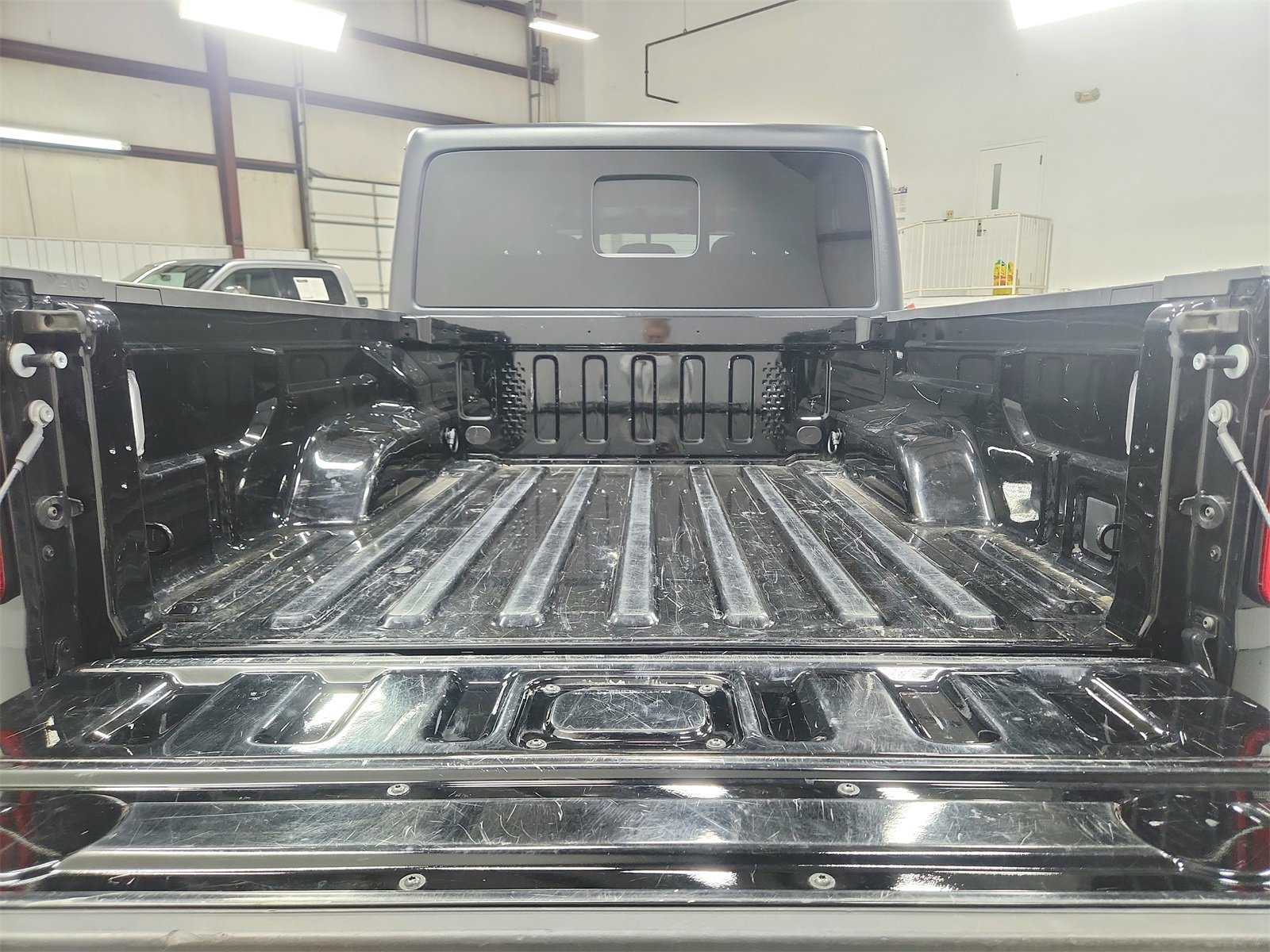 Used 2022 Jeep Gladiator Sport image 39