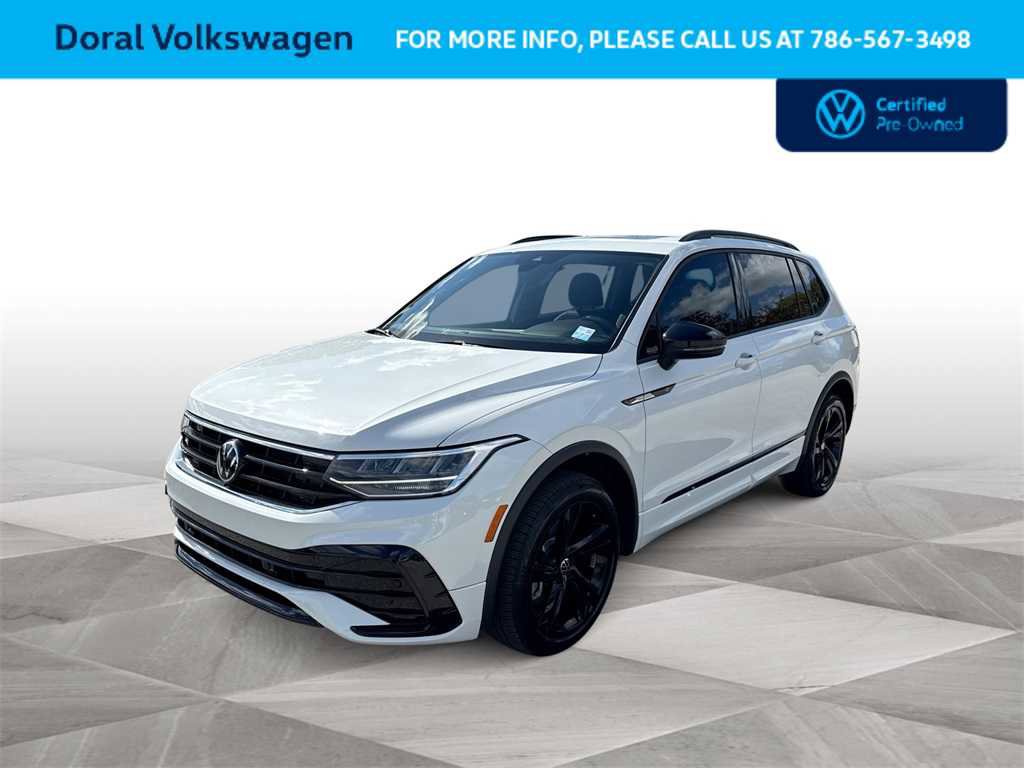 Certified 2024 Volkswagen Tiguan SE R-Line image 1