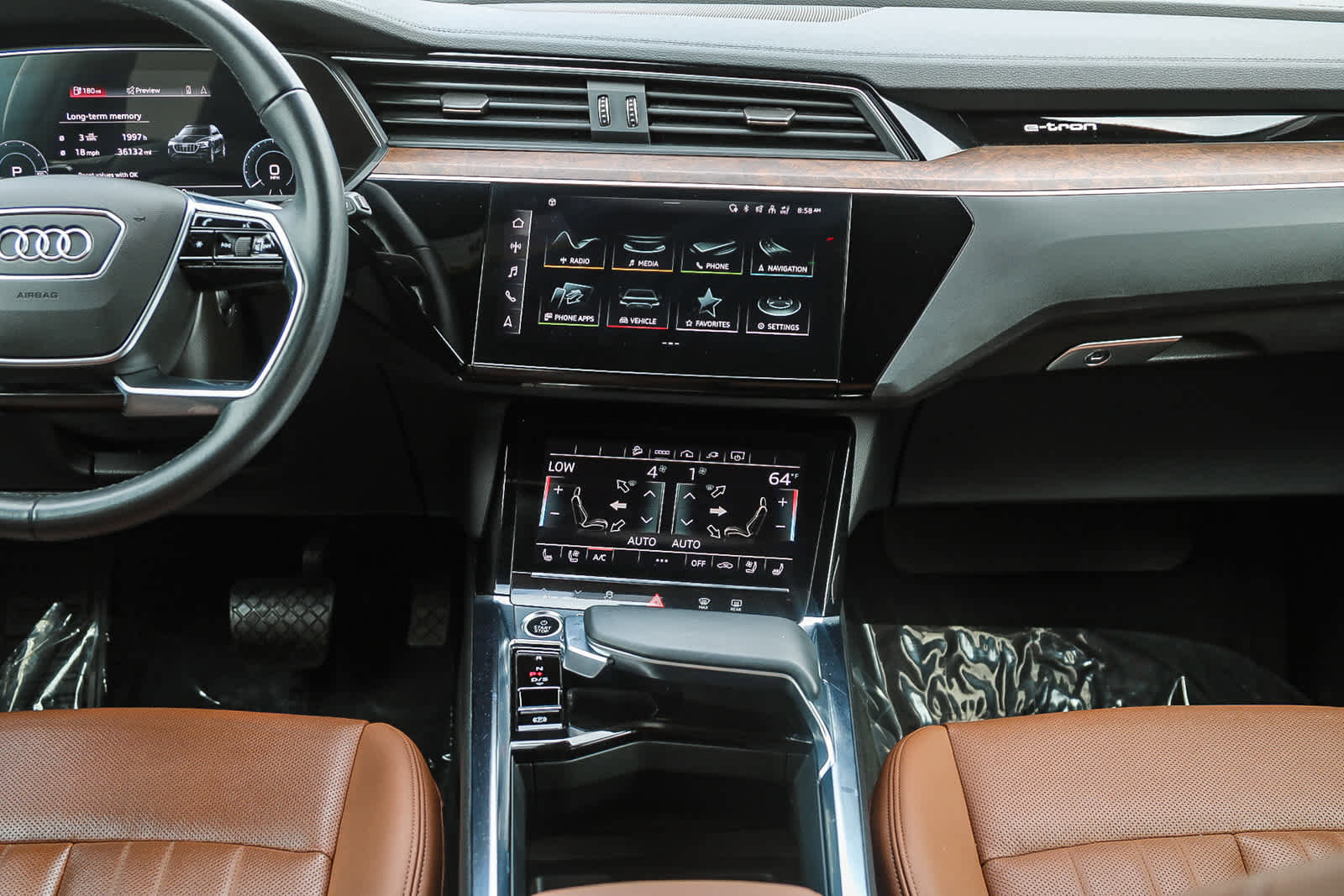 Used 2022 Audi e-tron Premium Plus w/ Premium Plus Package image 13