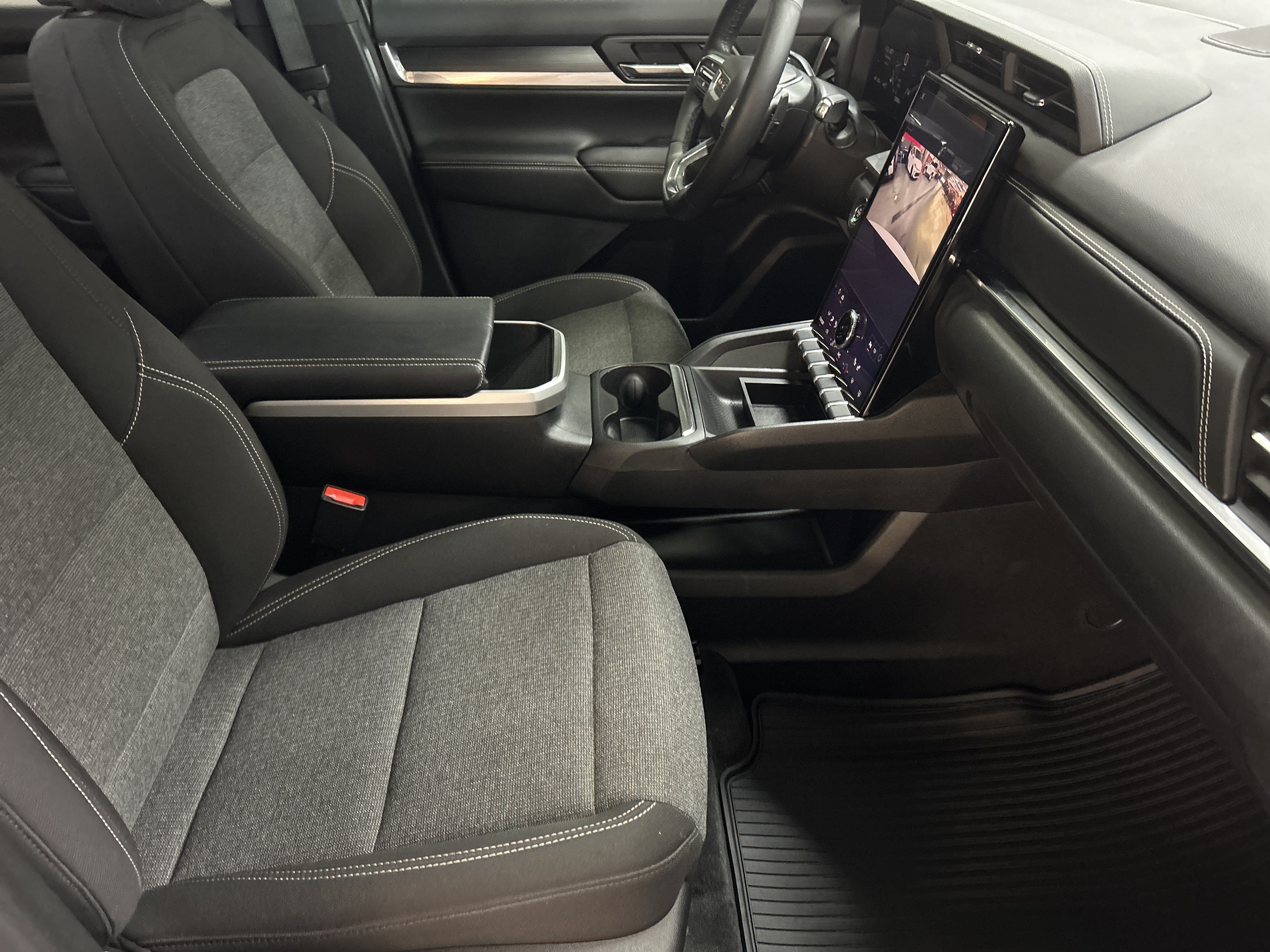 Used 2025 GMC Terrain Elevation AWD/4WD image 32