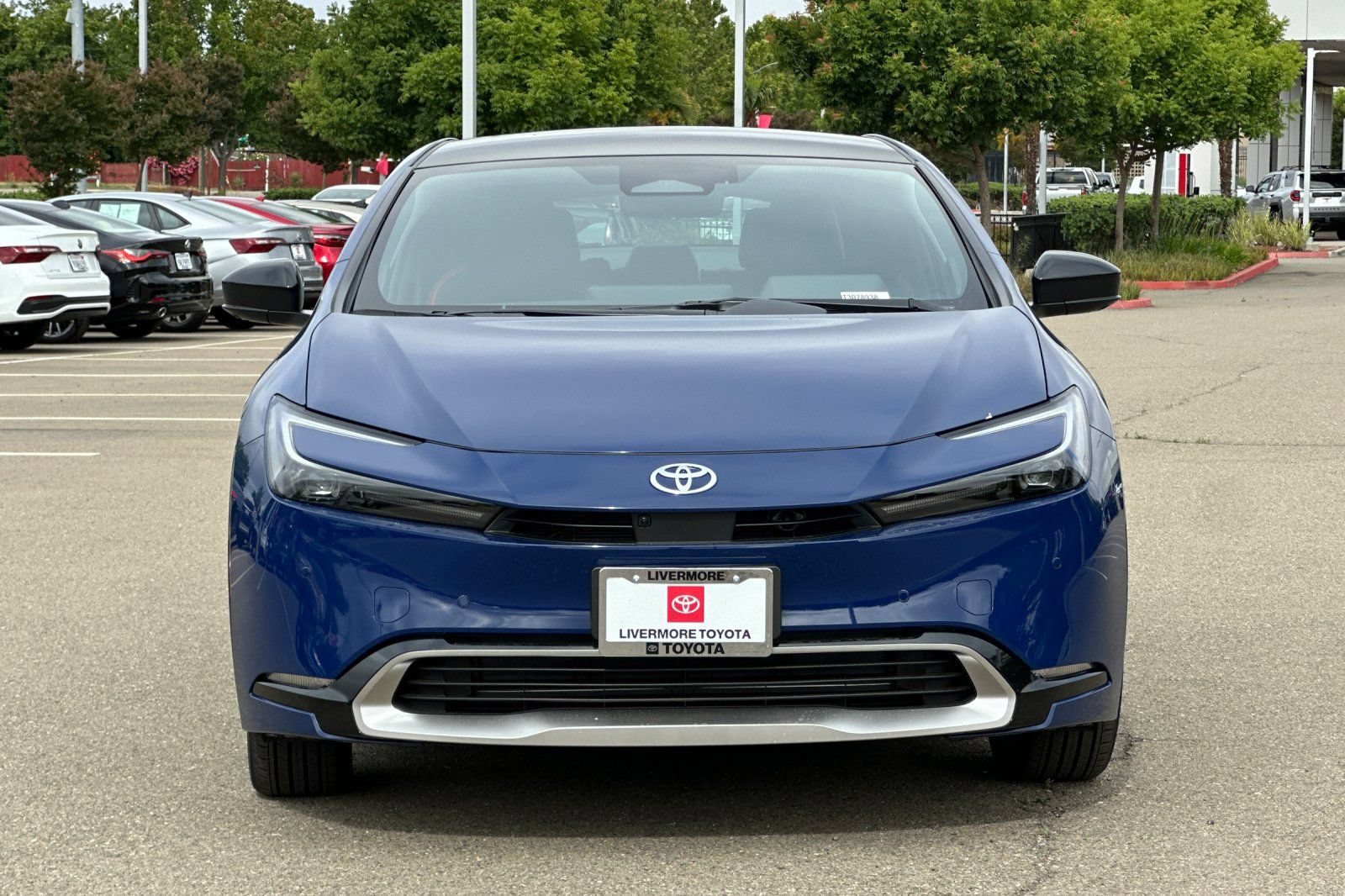 New 2026 Toyota Prius Plug-In Hybrid FWD image 8