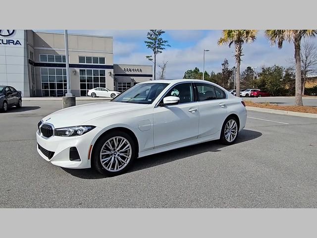 Used 2024 BMW 330e image 14