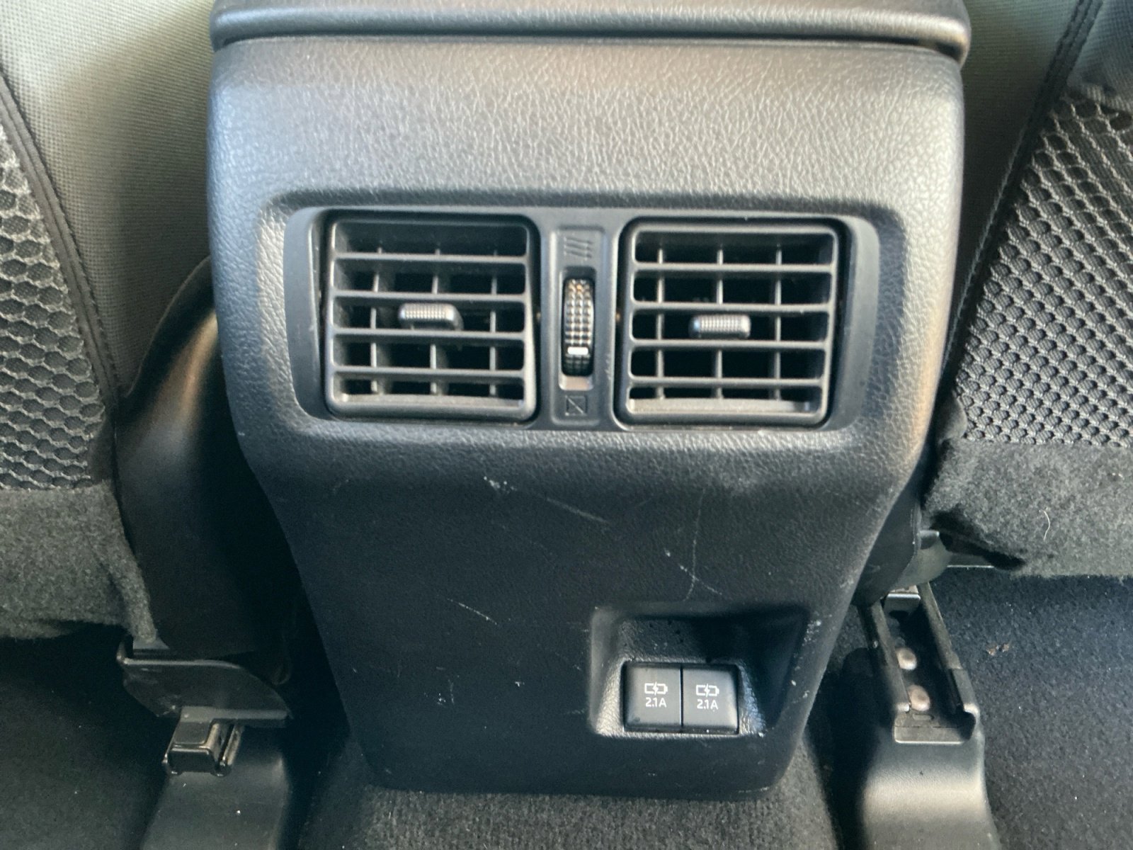 Used 2020 Toyota 4Runner SR5 AWD/4WD image 32