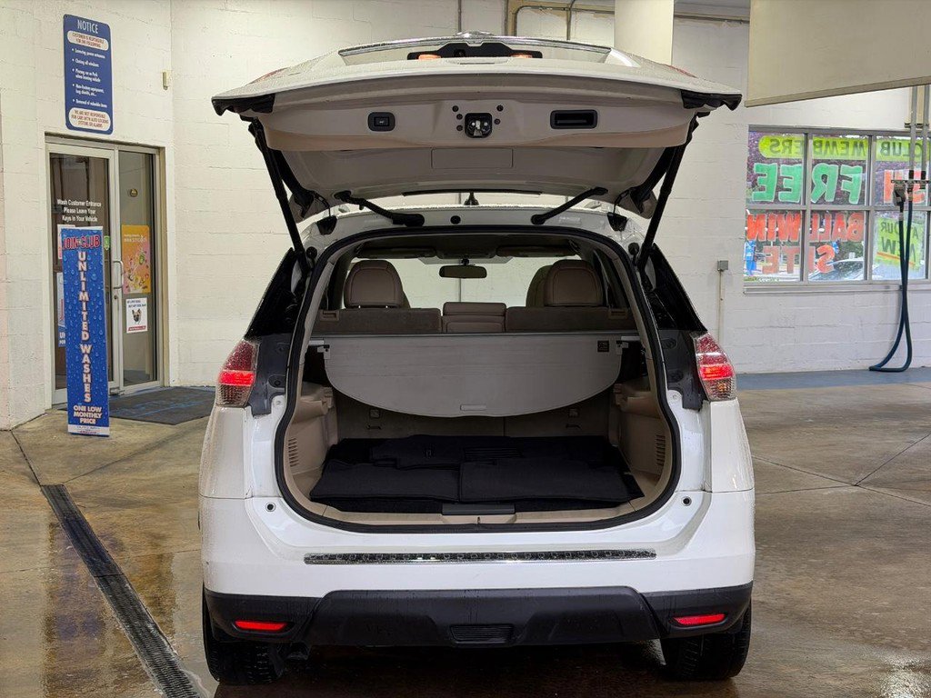 Used 2016 Nissan Rogue SL w/ SL Premium Package FWD image 4