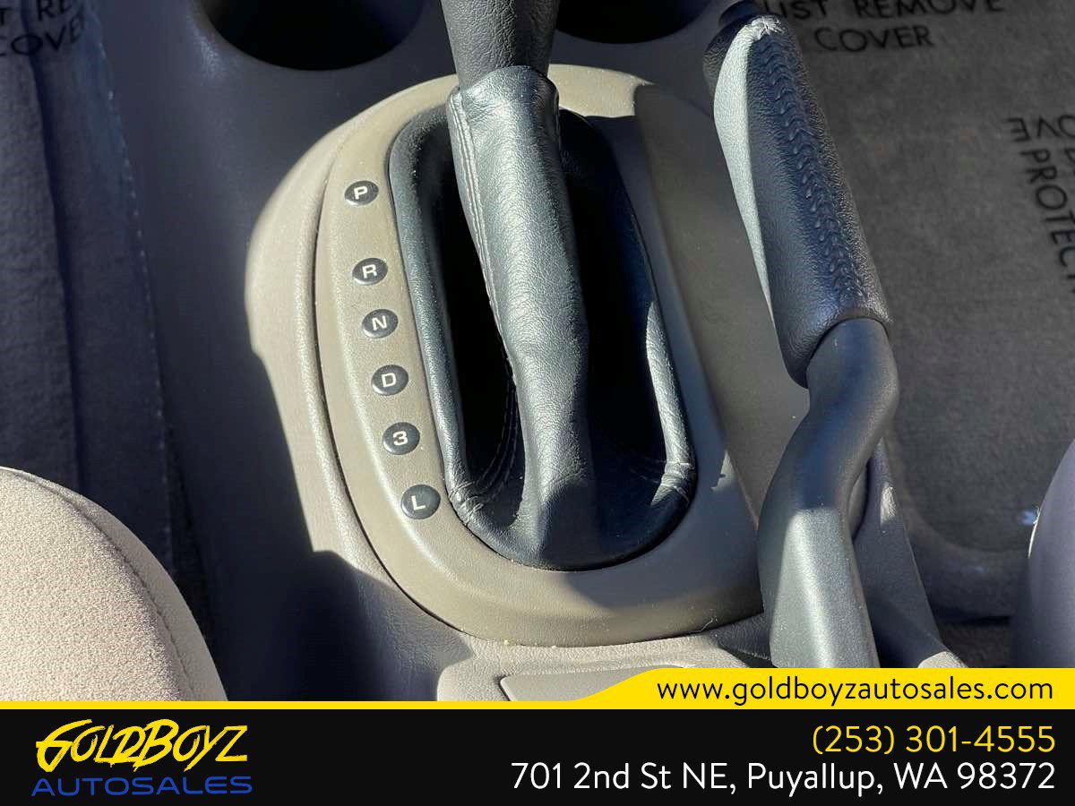 Used 2005 Chrysler Sebring Convertible FWD image 22