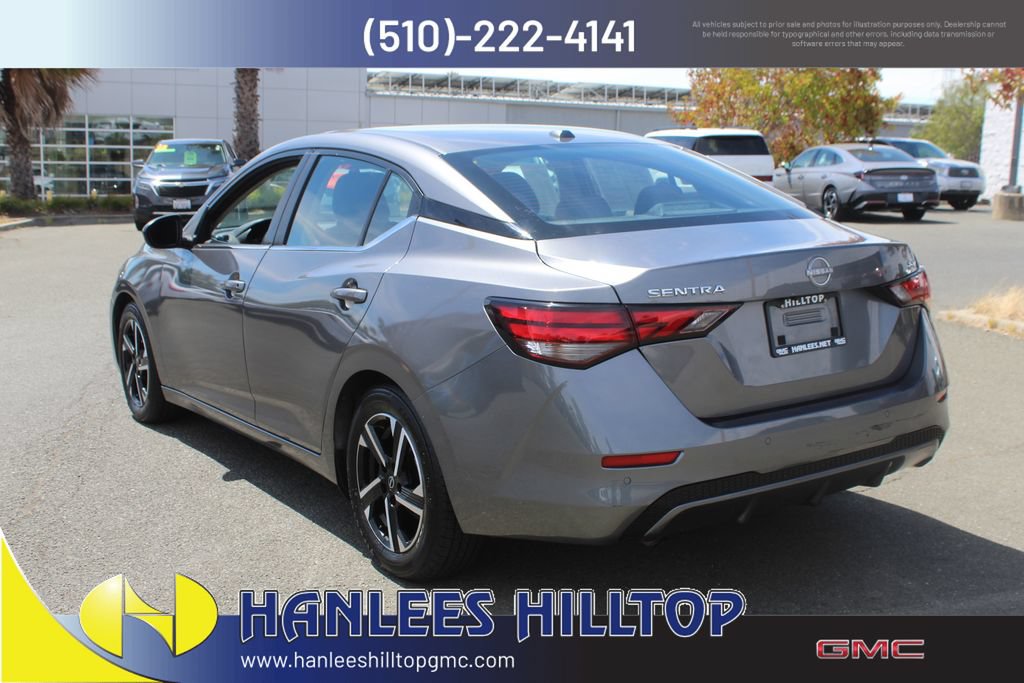 Used 2024 Nissan Sentra SV FWD image 9