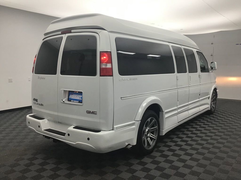 Used 2020 GMC Savana 2500 Extended w/ Enhanced Convenience Package image 3