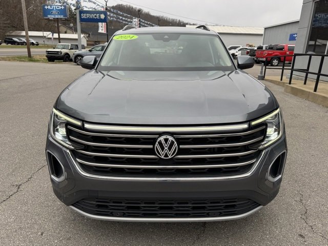 Used 2024 Volkswagen Atlas SE image 3