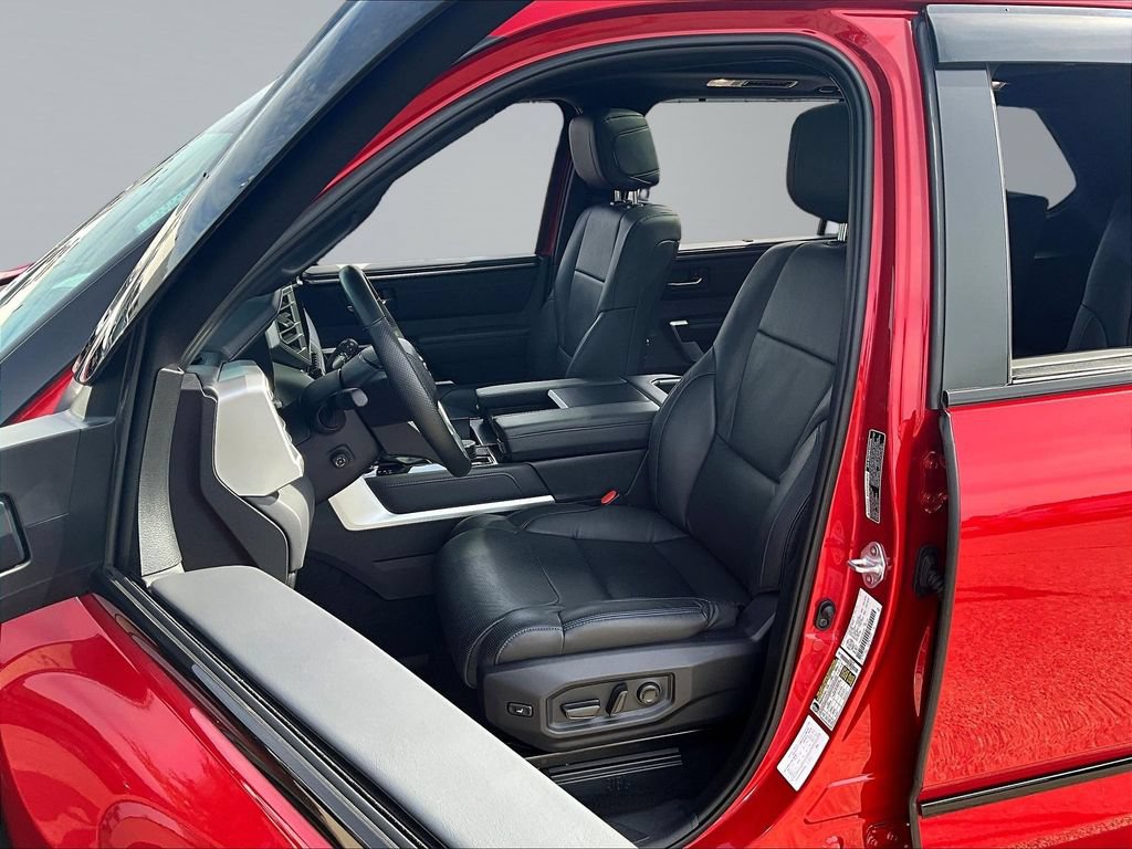 Used 2024 Toyota Sequoia Platinum AWD/4WD image 23