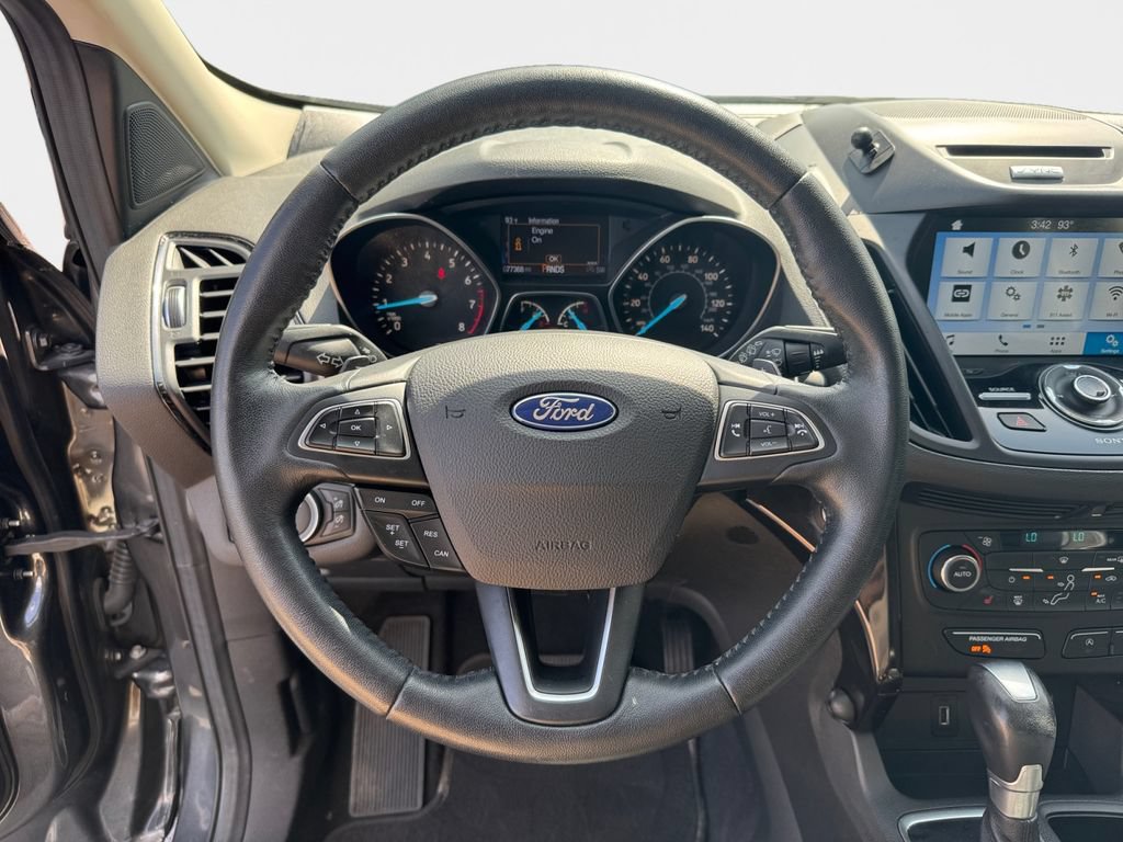 Used 2017 Ford Escape Titanium FWD image 11