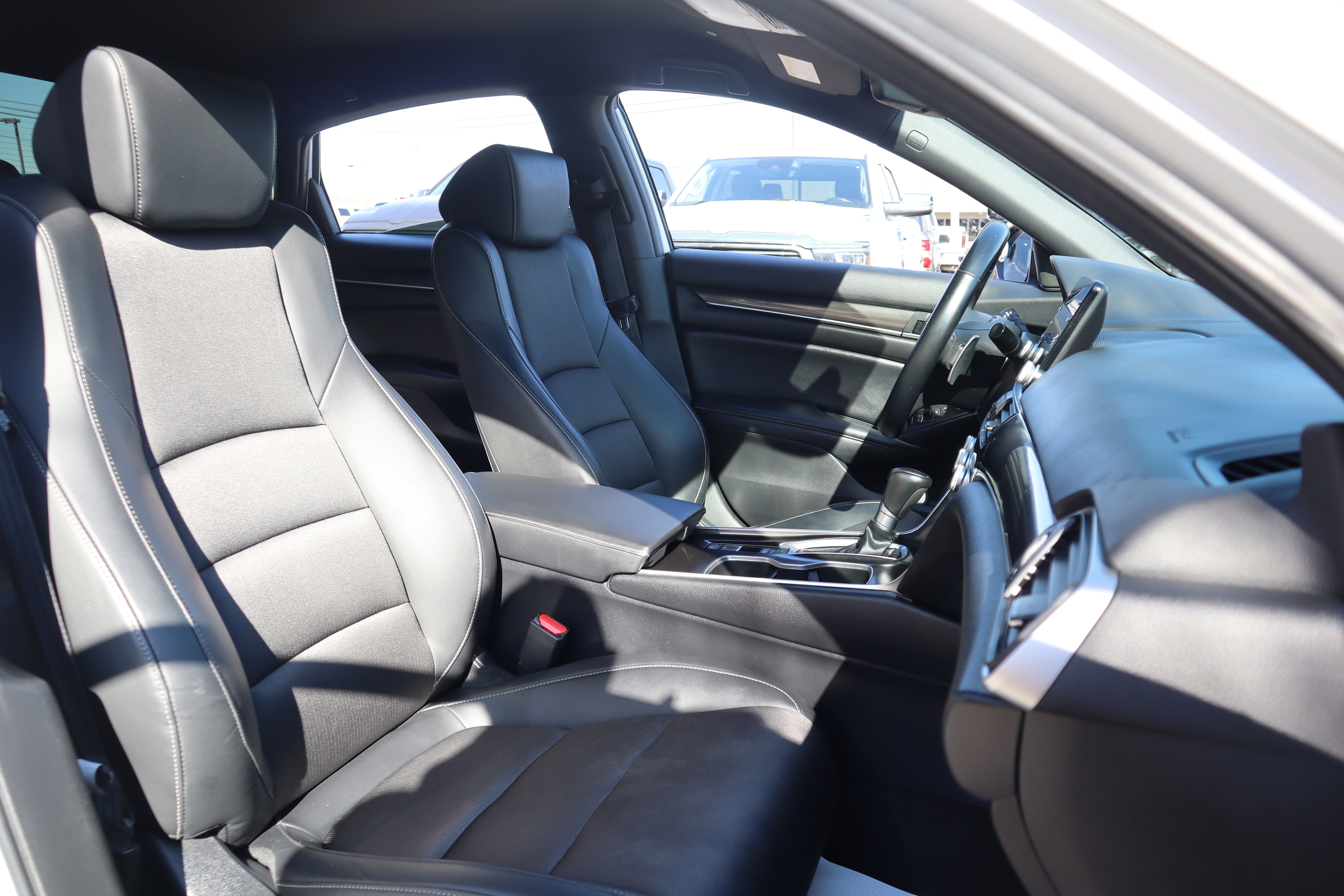 Used 2022 Honda Accord Sport image 29