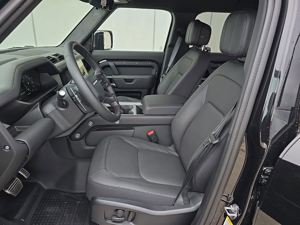 New 2026 Land Rover Defender 110 V8 AWD/4WD image 10