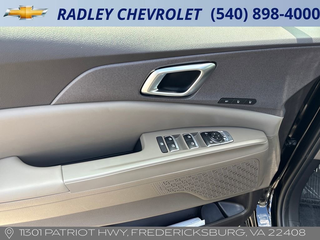 Used 2026 Kia Carnival SX FWD image 5