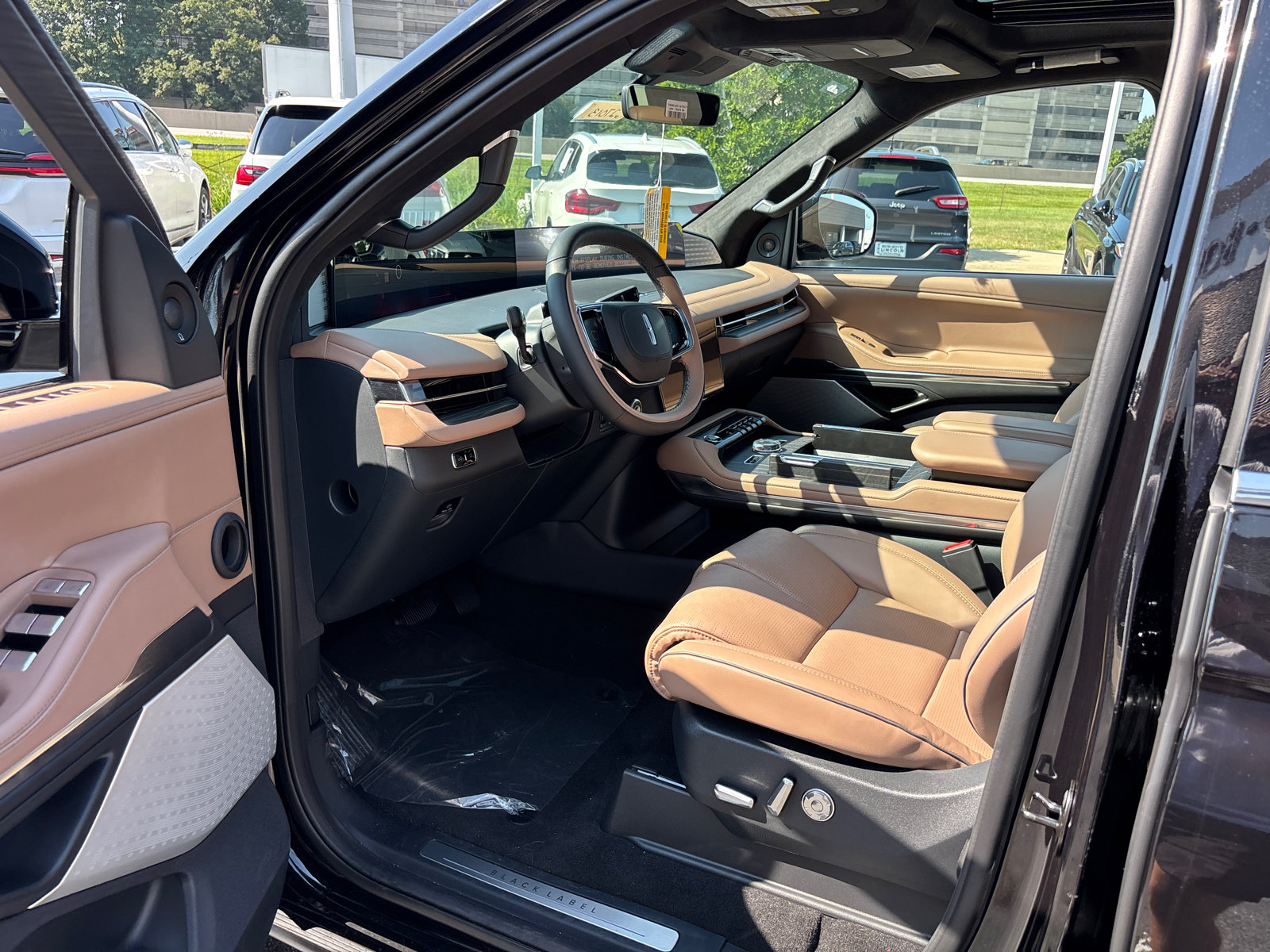 New 2027 Lincoln Navigator Black Label AWD/4WD image 24