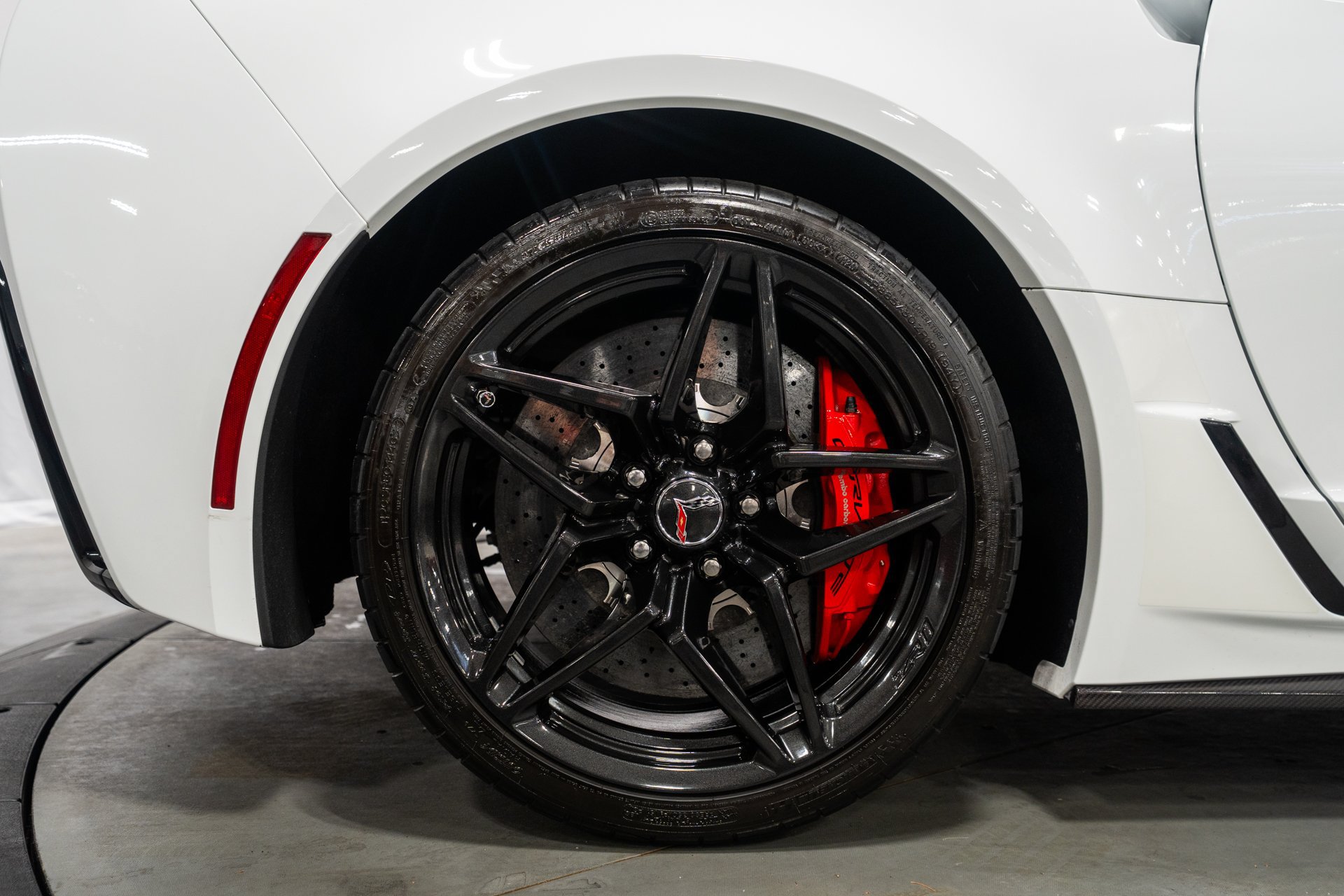 Used 2019 Chevrolet Corvette ZR1 RWD image 7