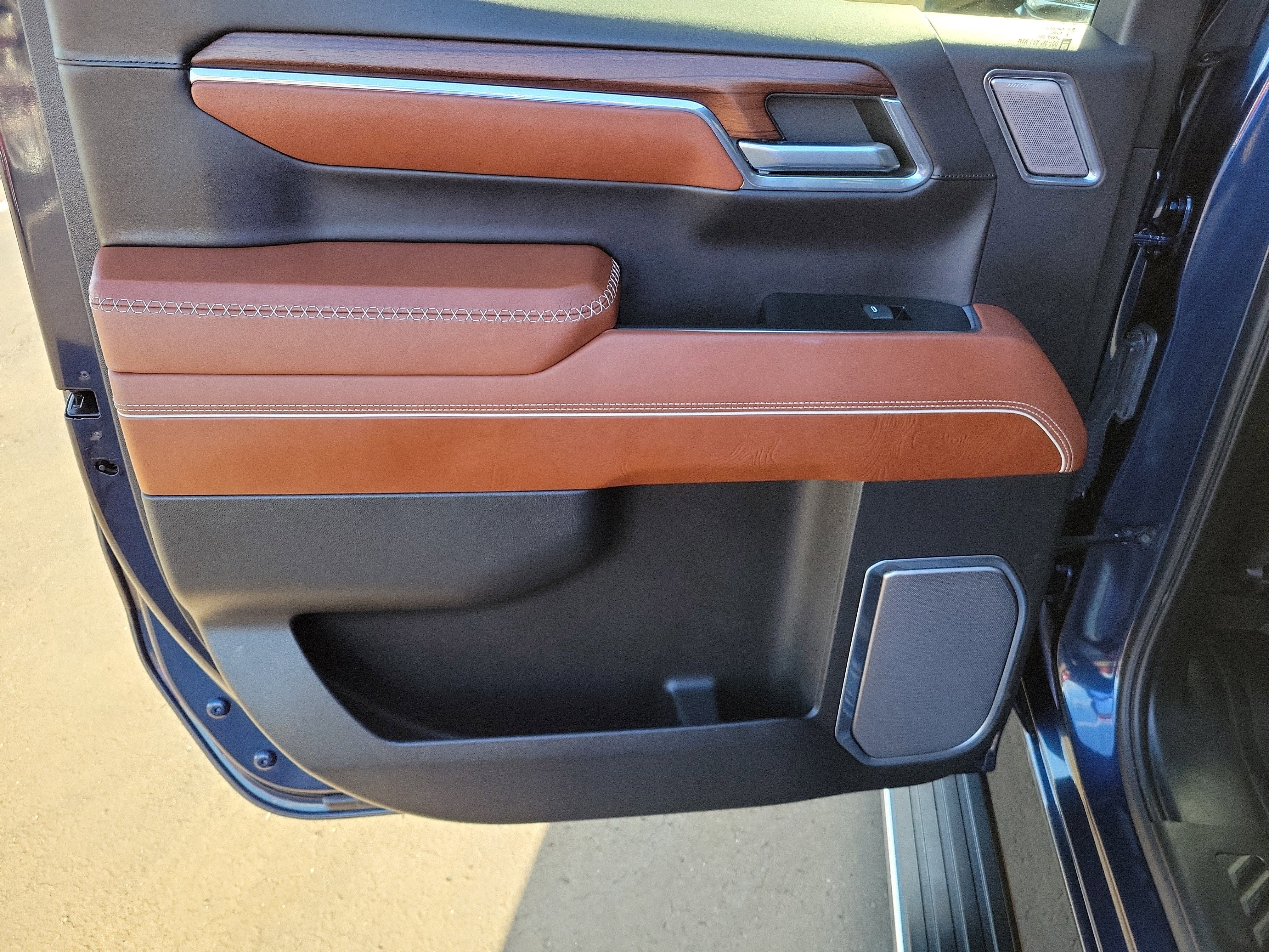 Used 2023 GMC Sierra 1500 Denali Ultimate image 15