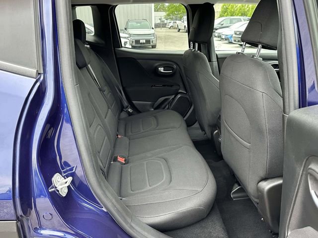 Used 2020 Jeep Renegade Latitude w/ Popular Equipment Group AWD/4WD image 21