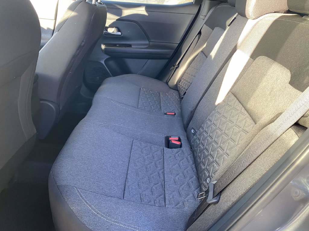Used 2025 Nissan Kicks SV FWD image 10