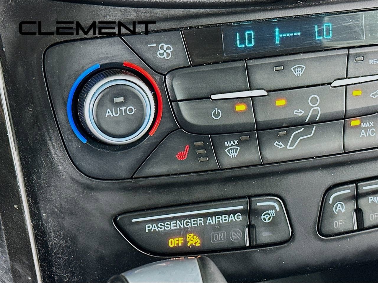 Used 2019 Ford Escape Titanium image 23