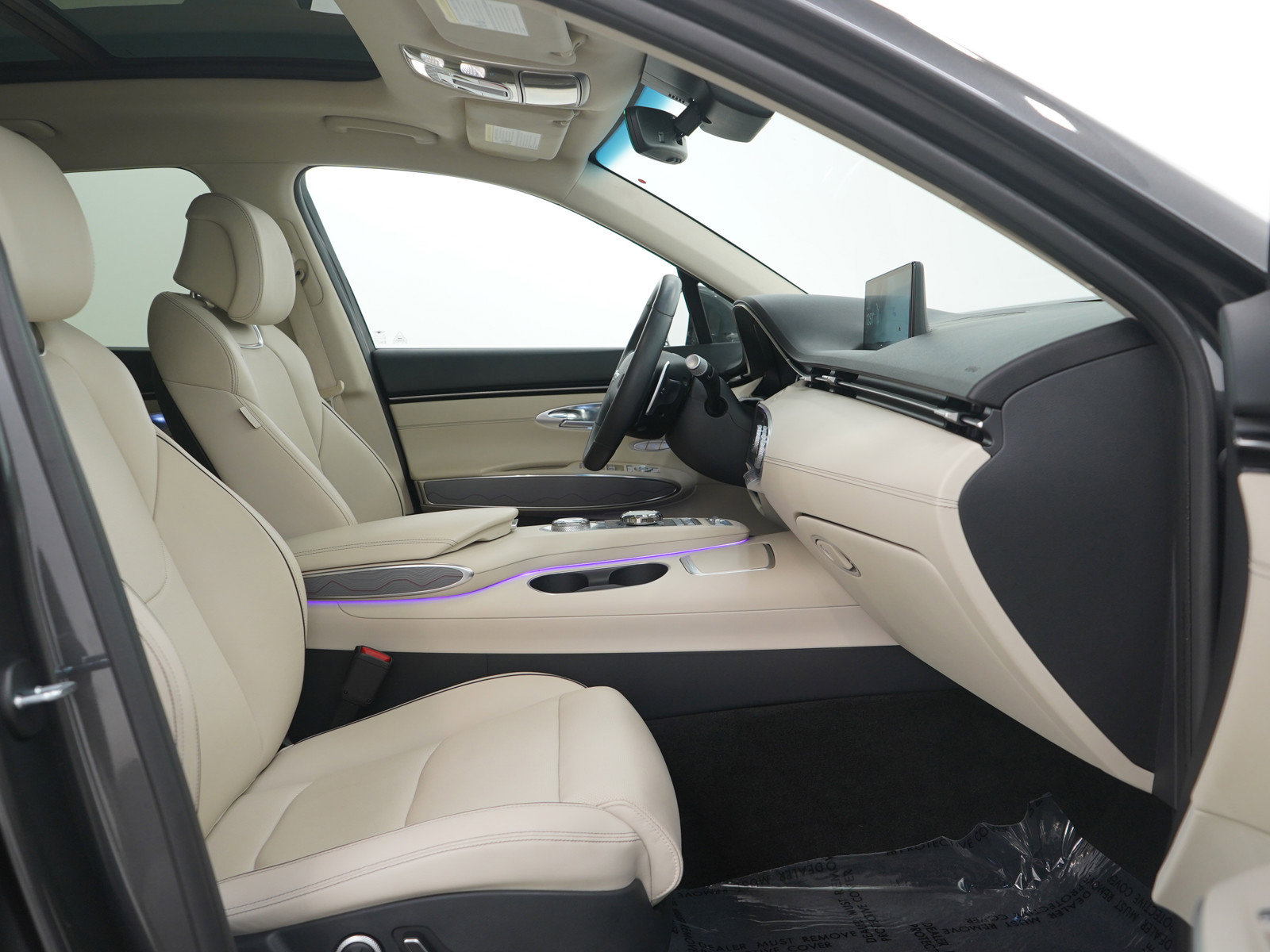 Used 2024 Genesis GV70 2.5T Advanced w/ Advanced Package image 13