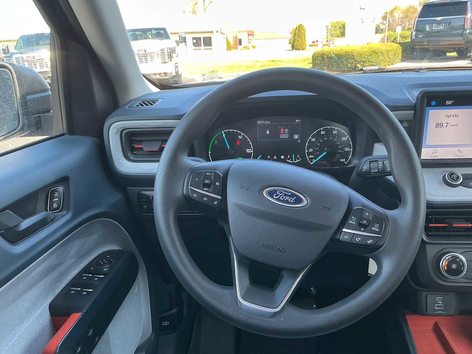 Used 2023 Ford Maverick XLT FWD image 9
