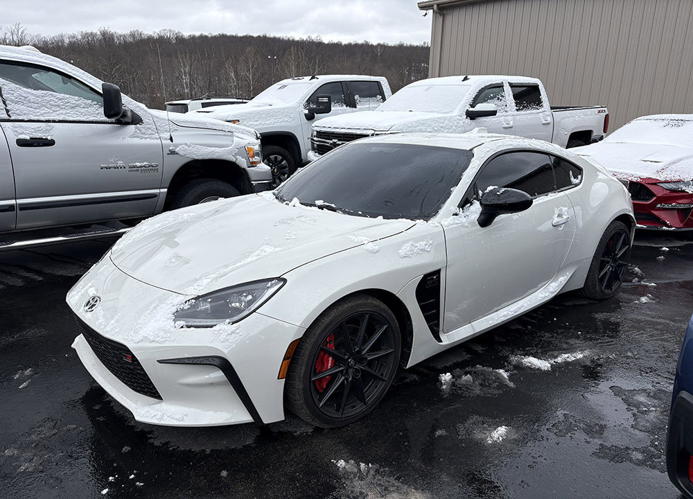 Used 2025 Toyota GR86 Premium w/ Performance Package image 1