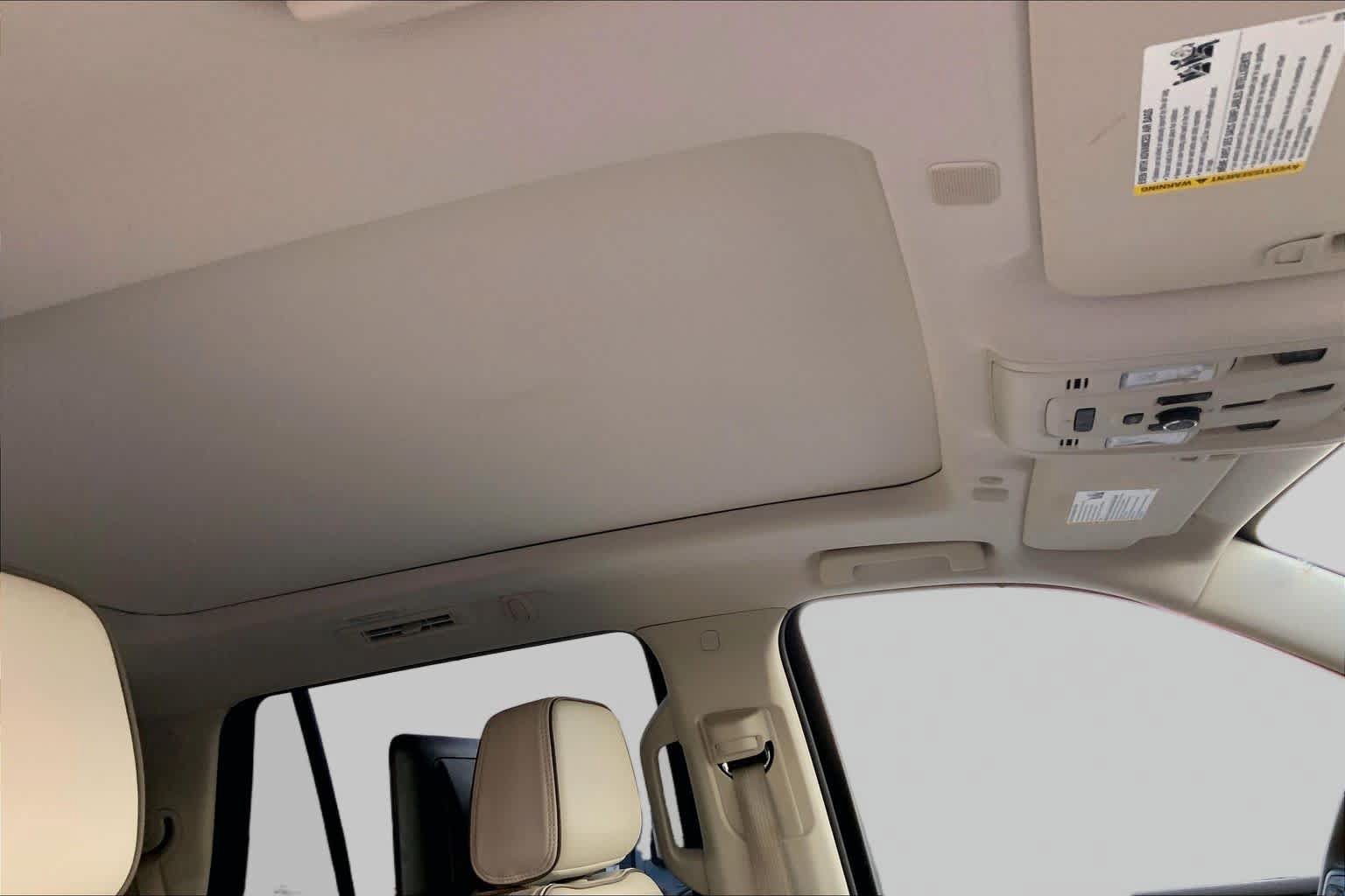 Used 2024 GMC Yukon Denali w/ Max Trailering Package AWD/4WD image 13