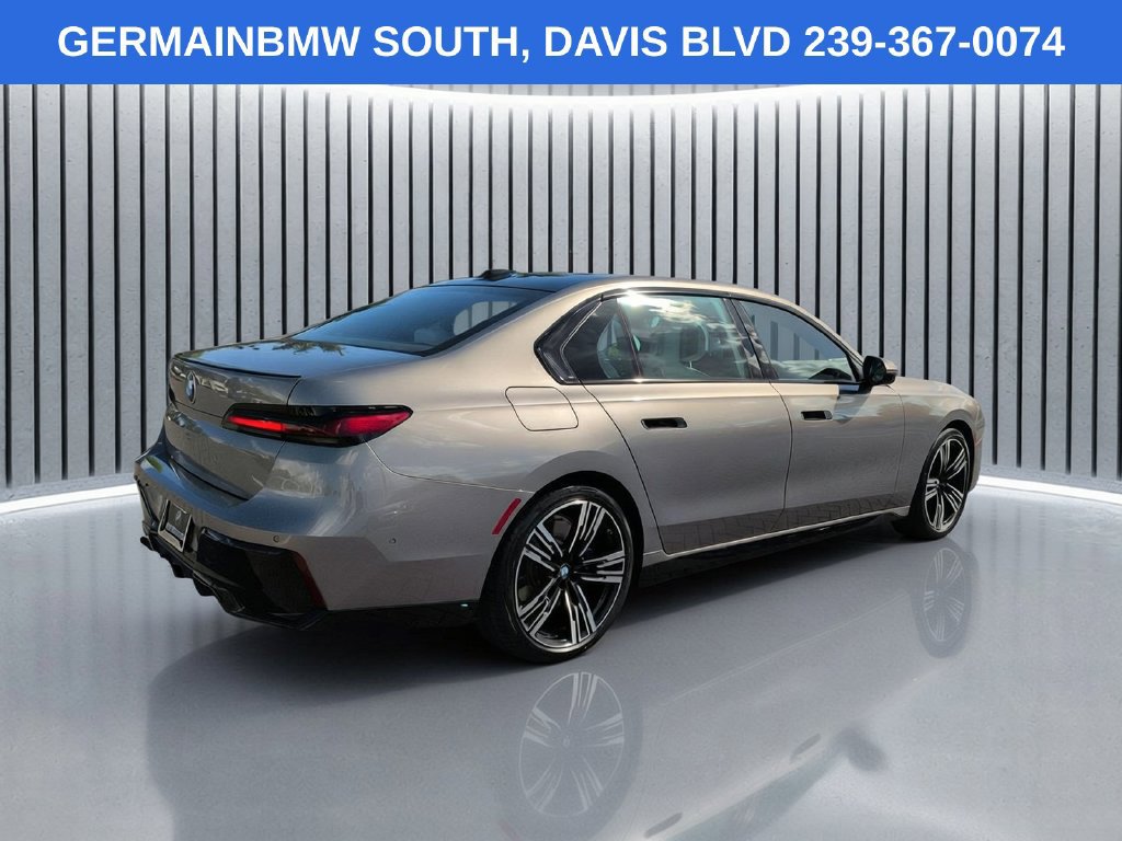 Used 2023 BMW 740i RWD image 5