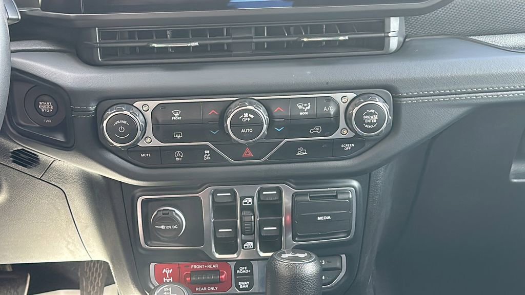 Used 2024 Jeep Wrangler Rubicon image 20