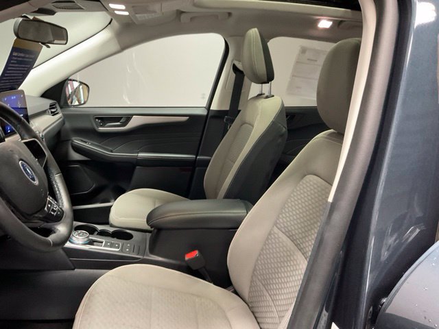 Used 2022 Ford Escape SE w/ SE Sport Appearance Package AWD/4WD image 17