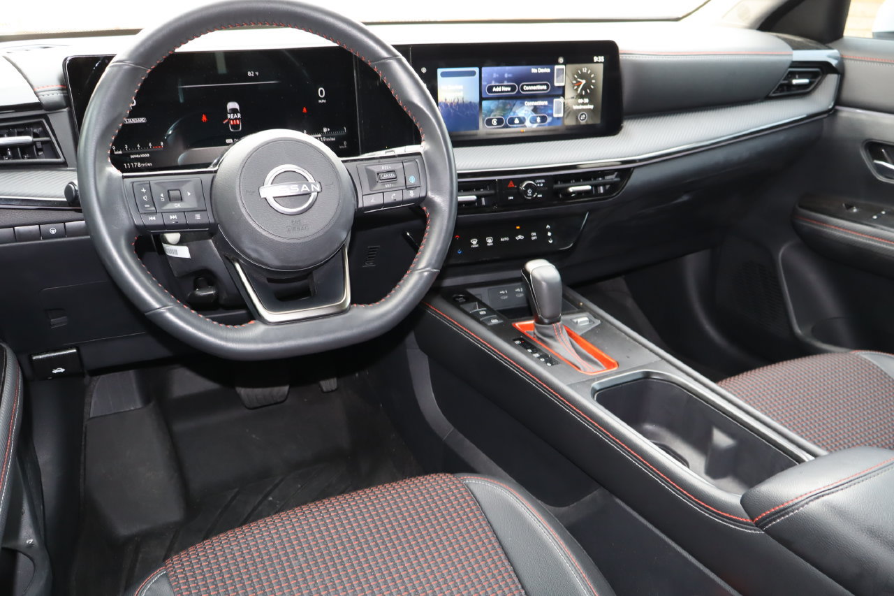 Used 2025 Nissan Kicks SR AWD/4WD image 4