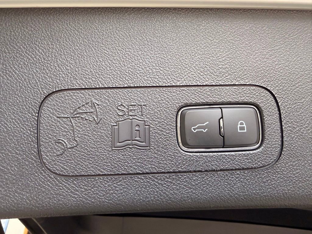 Used 2025 Lincoln Aviator Reserve w/ Luxury Package AWD/4WD image 10
